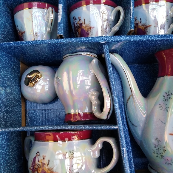 Coffee Set - Picture 2 of 6